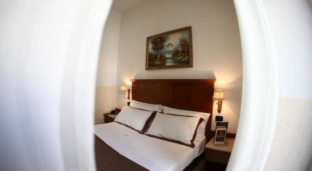 Garibaldi Suite Napoli Ngoại thất bức ảnh