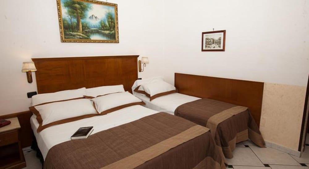 Garibaldi Suite Napoli Ngoại thất bức ảnh