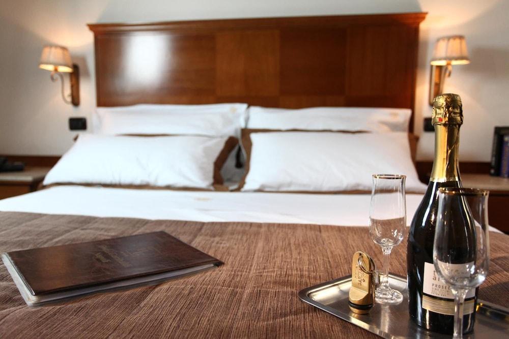Garibaldi Suite Napoli Ngoại thất bức ảnh