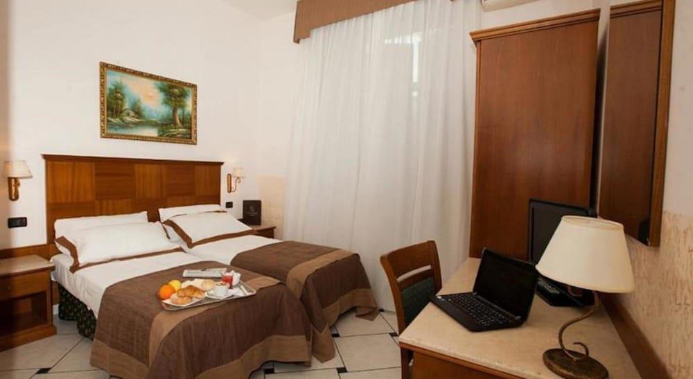 Garibaldi Suite Napoli Ngoại thất bức ảnh