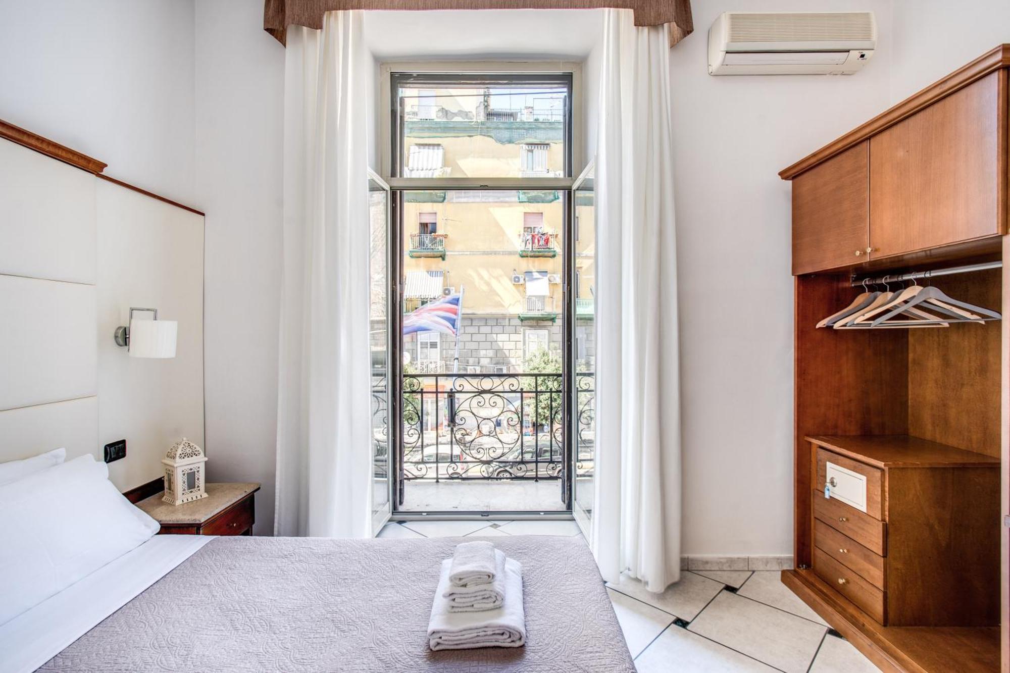 Garibaldi Suite Napoli Ngoại thất bức ảnh